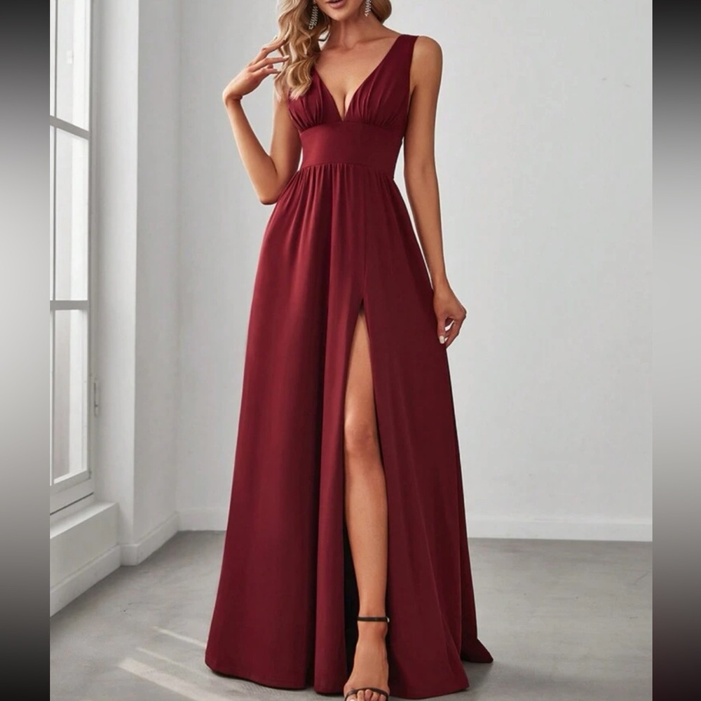 Luxe burgundy V neck slit thigh party formal evening gown dress